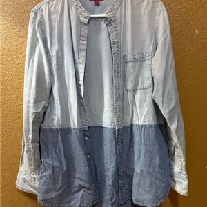 Arizona Jean Company Light Blue Denim Button-Up Shirt